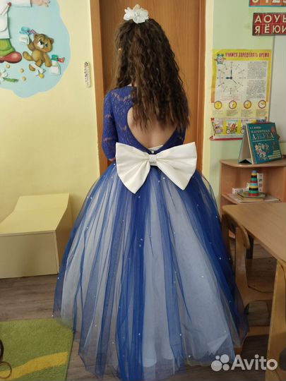 Платье праздничное пышное в пол