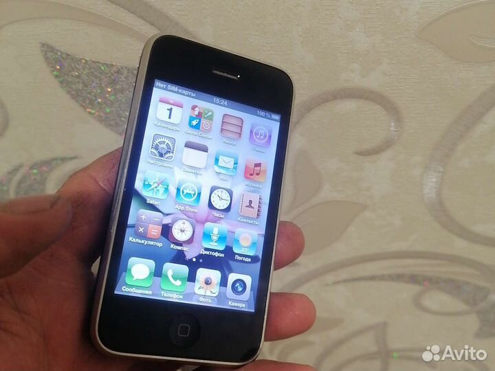 Телефон iPhone 3gs