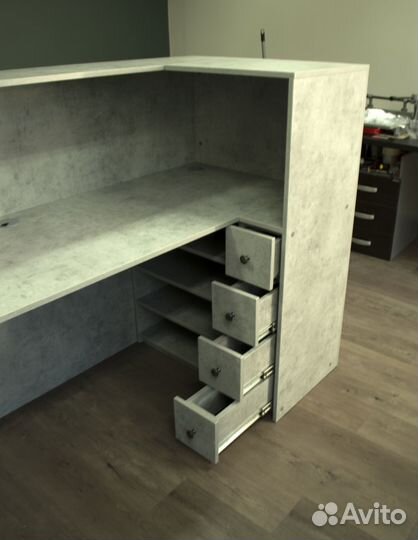 Ресепшн с денежным ящиком