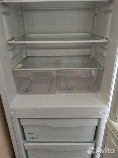 Холодильник бу Pozis