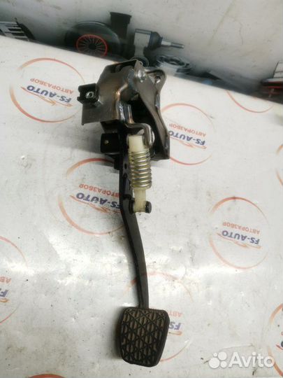 Педаль тормоза Ssangyong Action New 2.0 дизель