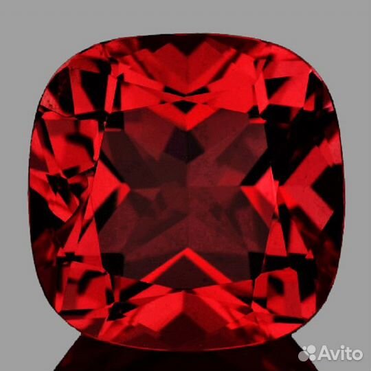 Топаз натуральный 7,18Ct 11х11мм VVS Красный Cushi