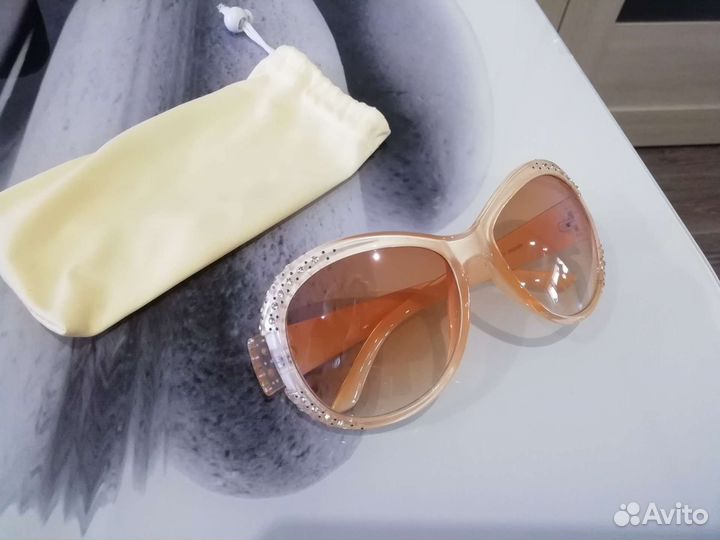 Солнцезащитные очки