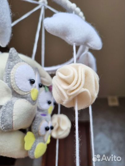 Мобиль на кроватку из фетра