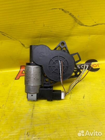 Мотор стеклоподъемника передний левый Mazda Mazda3