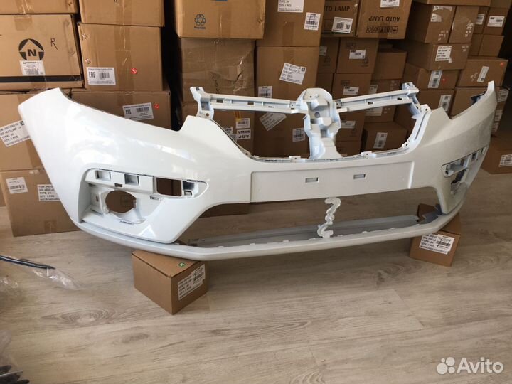 Бампер передний Renault Logan 2 2020