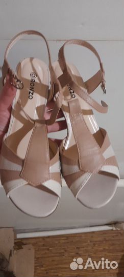 Сандалии женские 39 размер новые