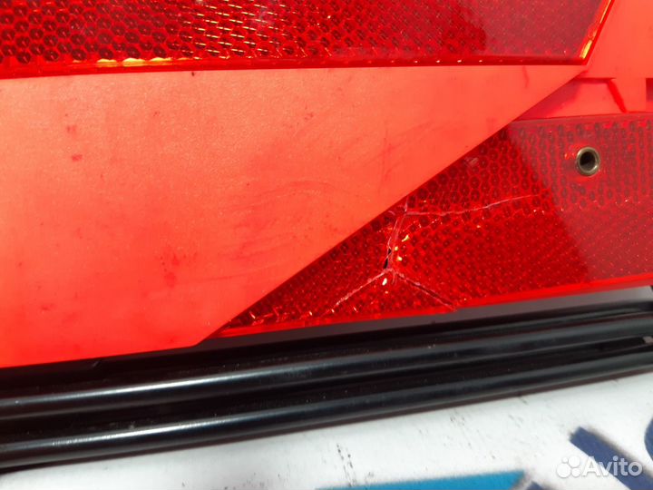 Знак аварийной остановки Volkswagen Passat B7