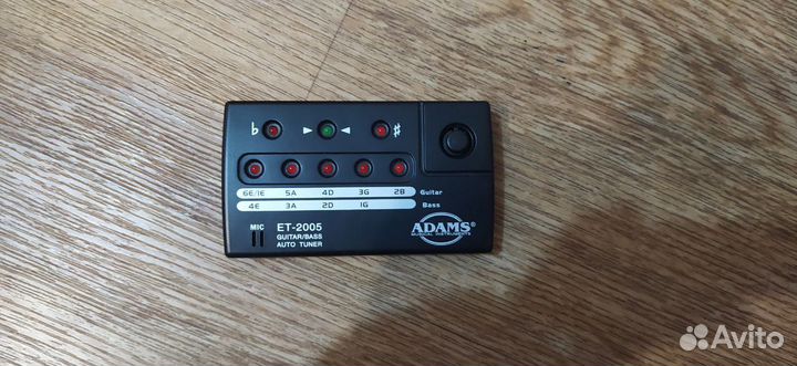 Тюнер гитарный басовый. Adams ET-2005