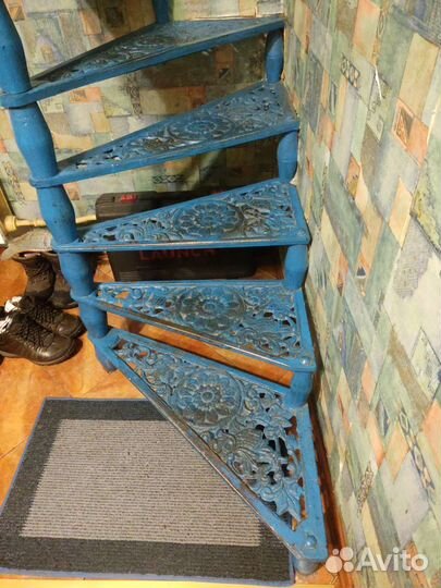 Лестница чугунная, старинная