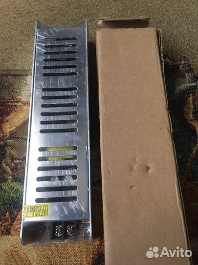 Блок питания LRC-12V 100 W Частота 50/60 Гц