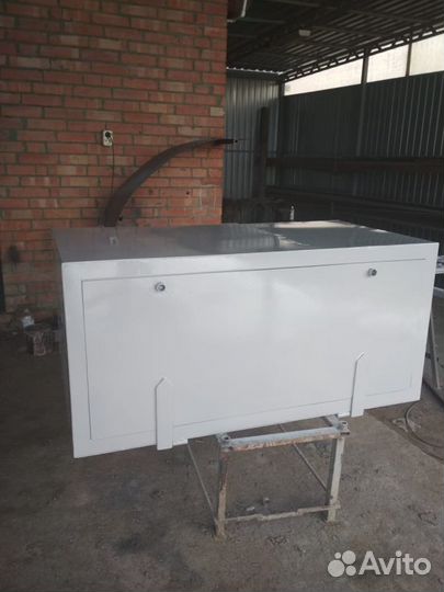 Продаю инструментальный ящик. маз камаз