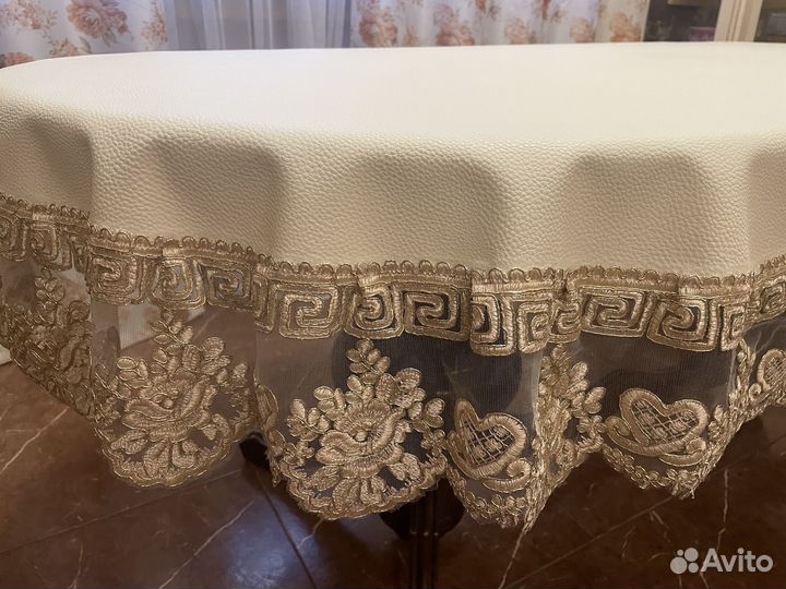 Скатерть новая,нарядная. Качественная экокожа