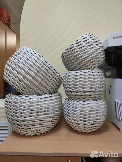 Кашпо для цветов. Ротанг