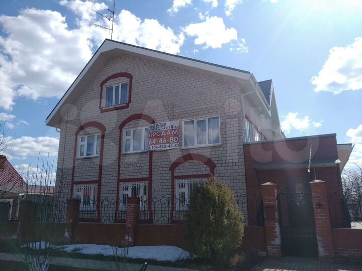 Коттедж 200 м² на участке 24 сот.