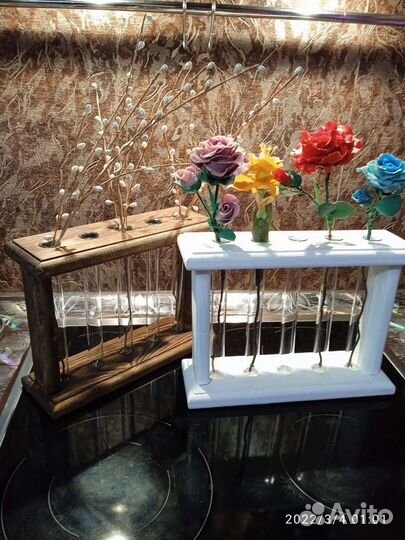 Ваза. Деревянное кашпо с пробирками