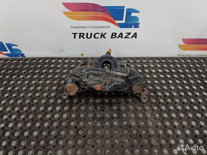 81508046510 Суппорт передний правый