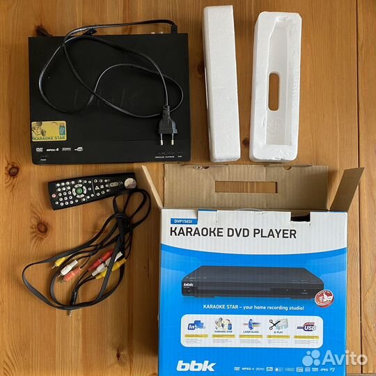 Караоке DVD плеер BBK DVP158SI