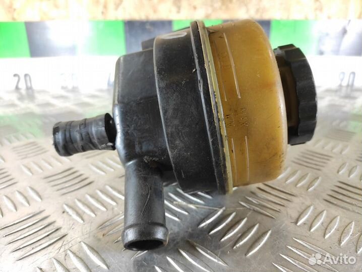 Бачок гидроусилителя Toyota Camry v10