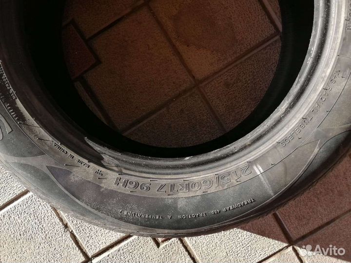 Kumho 852 215/60 R17
