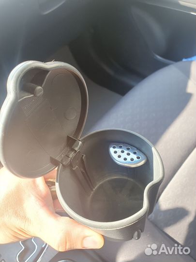 Пепельница автомобильная