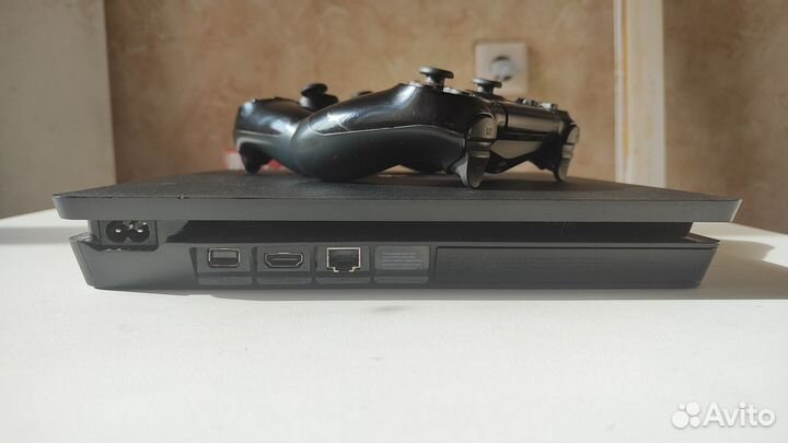 Sony playstation 4 PS4 slim 1tb