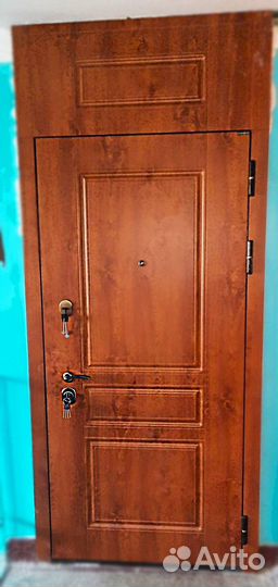 Дверь высокая металлическая под проем