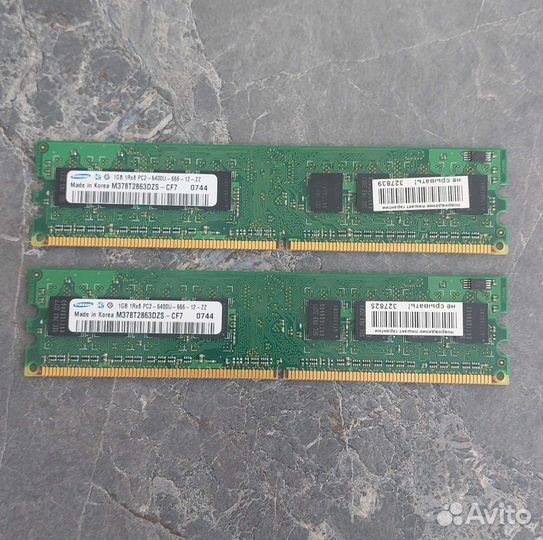 Оперативная память DDR2 Samsung PC2-6400U-666-12