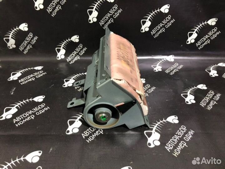 Подушка безопасности пассажирская передняя Volvo