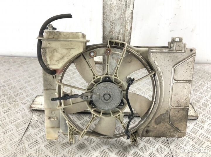 Вентилятор радиатора Toyota Yaris XP9 1.3 I 2006