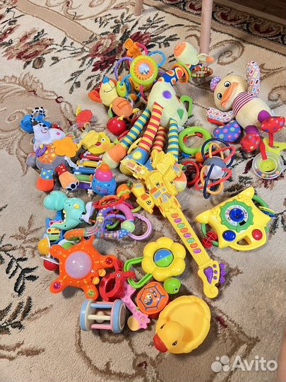 Игрушки для малышей пакетом