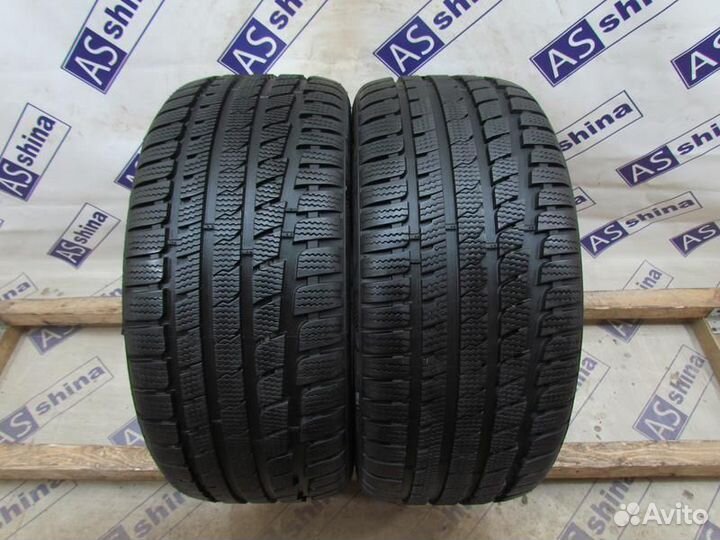 Kumho WinterCraft KW27 235/45 R17 99G