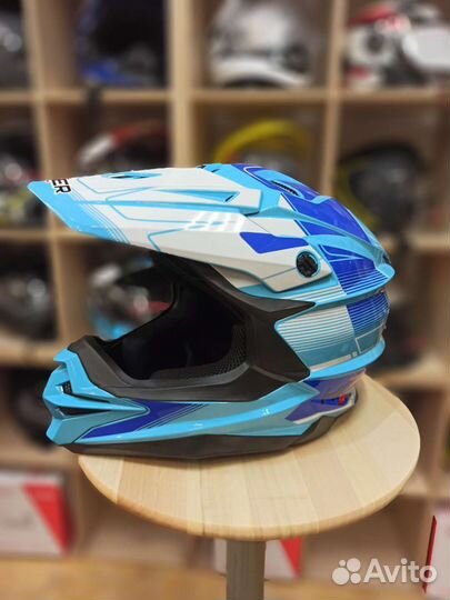 Кроссовый шлем