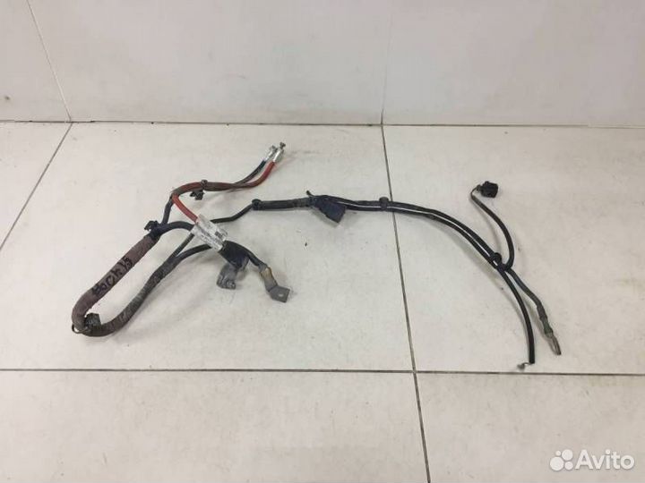 Клемма аккумулятора + Skoda Rapid 2012-2020