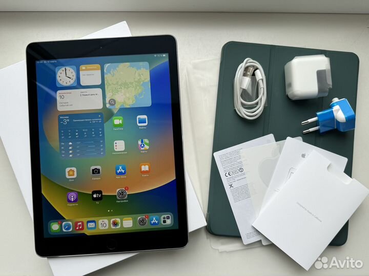 Apple iPad Pro 9.7 2016 128 Гб Wi-Fi Серый