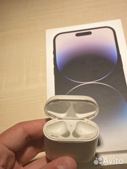 Оригинальный кейс от AirPods 2
