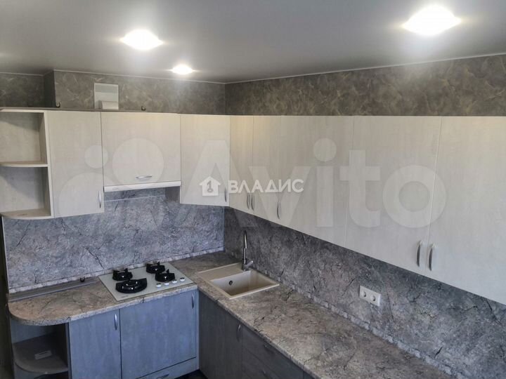 2-к. квартира, 56 м², 10/18 эт.