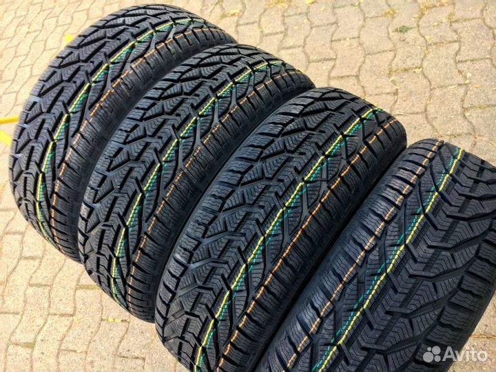 Kormoran Snow 215/60 R16