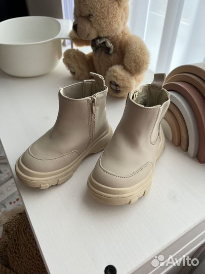 Ботинки zara для девочки 20