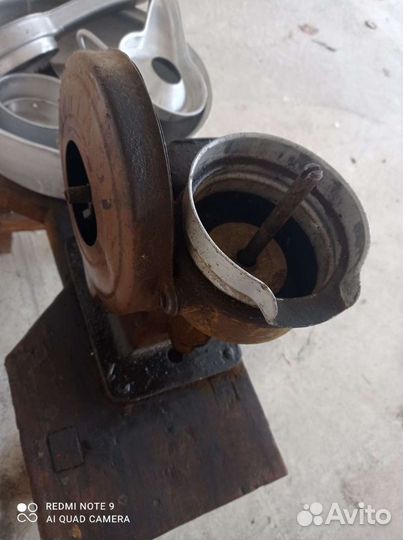 Сепаратор для молока ручной