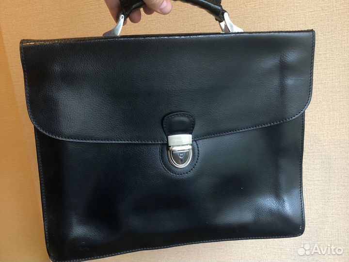 Портфель Gerard Henon