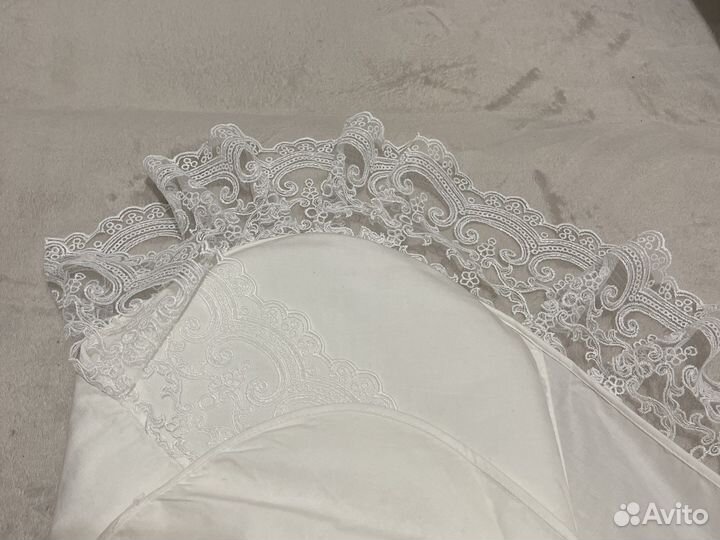 Уголок с матрасом на выписку