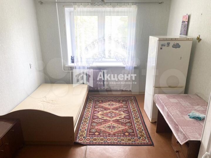 Комната 14 м² в 4-к., 4/5 эт.