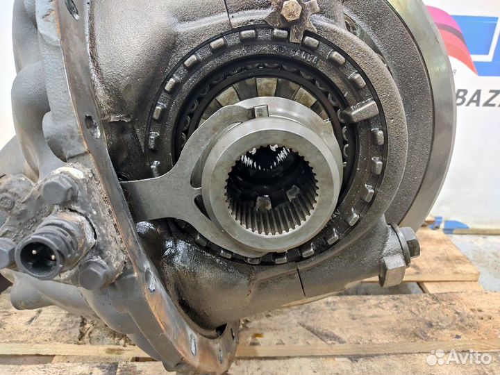 Редуктор HL6/3DC 40/13 3.076 Mercedes-Benz Axor