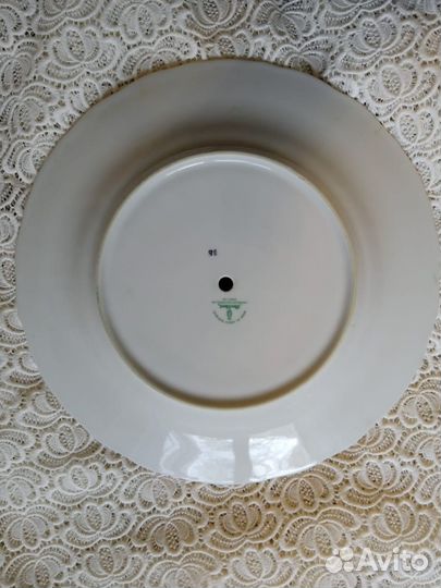 Тарелка Чешский фарфор.от этажерки -фруктовицы