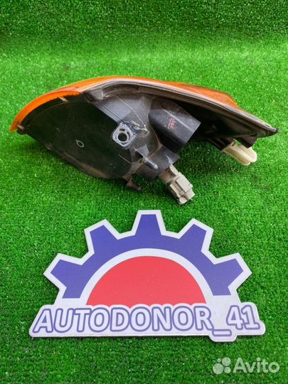 Габарит передний правый Nissan Ad vhny11 QG18DE