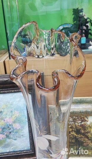 Высокая напольная ваза для цветов, цветное стекло