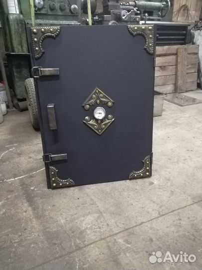 Коптильня встраиваемая для барбекю комплекса