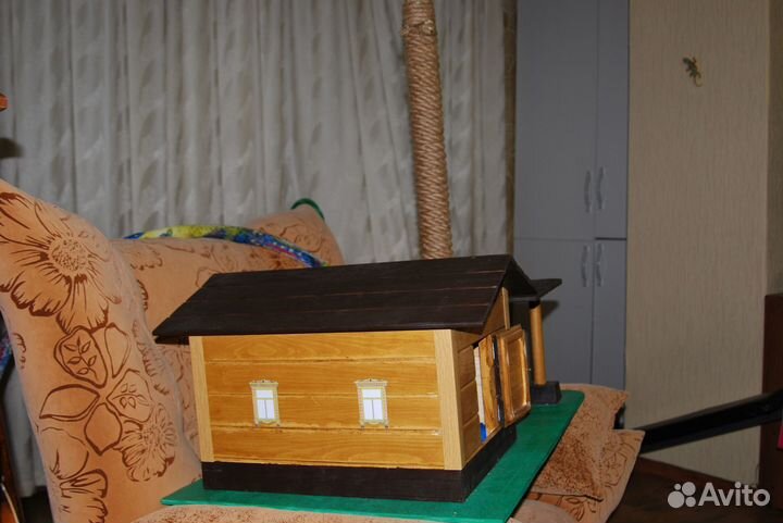 Домик для кота с когтеточкой