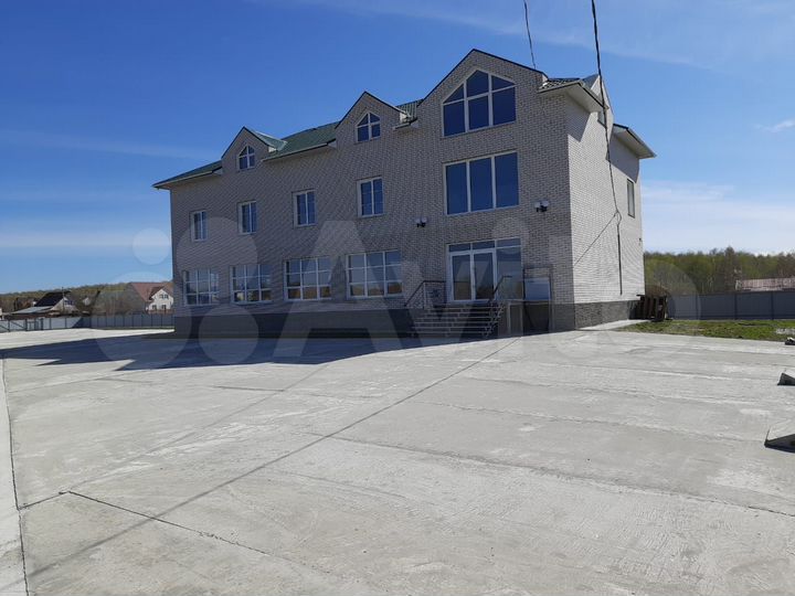 Здание, 1200 м²